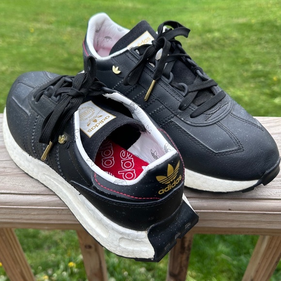 ☀3/50$!! Adidas Sneakers with Gold Lace Tips - Picture 1 of 14